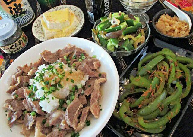 牛スジおろしポン酢🍃 叩き胡瓜の中華(ザーサイ&木耳)和え、桜えびピーマン炒め、ゴマ酢みそ奴っこなど|ふかرさん