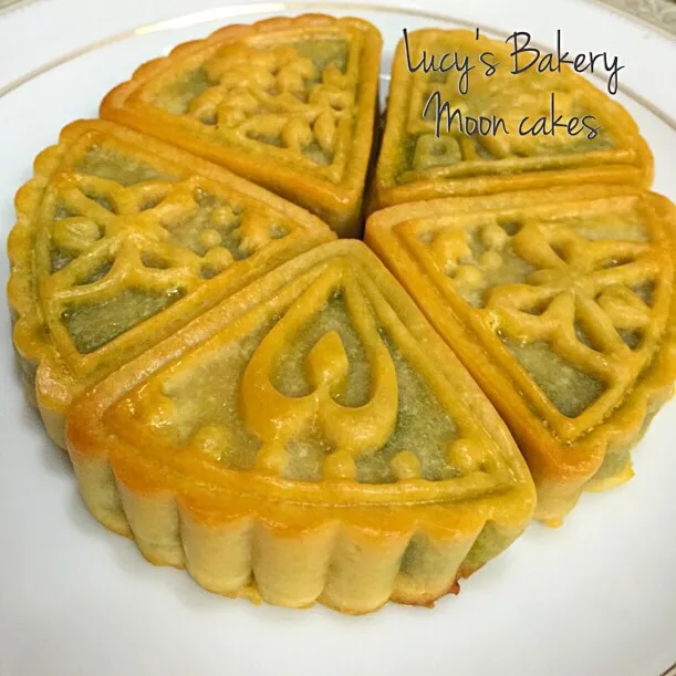 Moon cakes|Lucy Ithさん