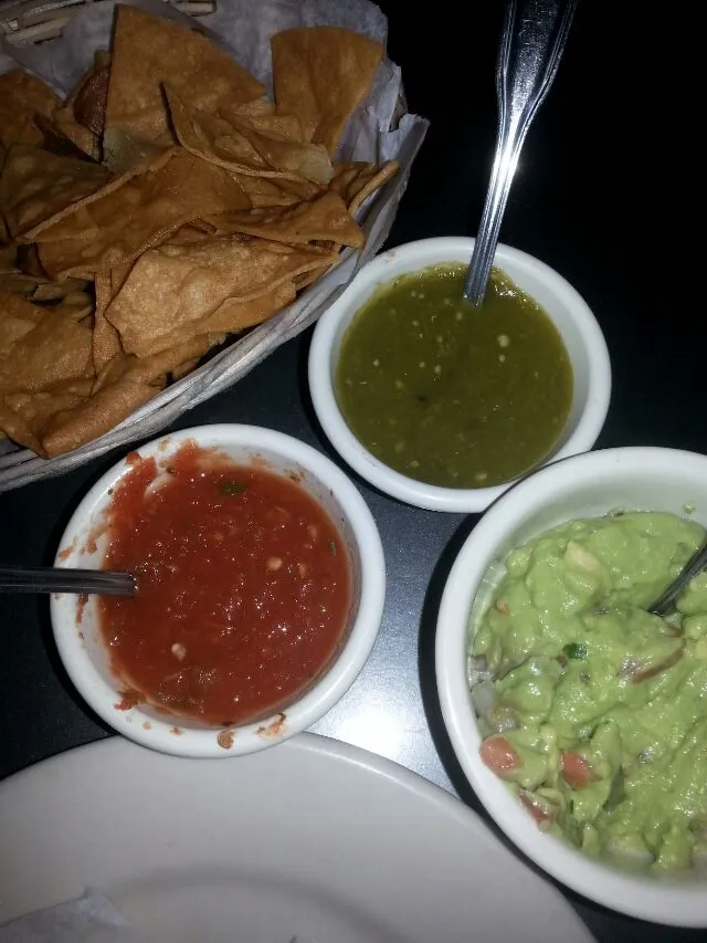 chips, salsa, and guac|Polly Gelfusoさん