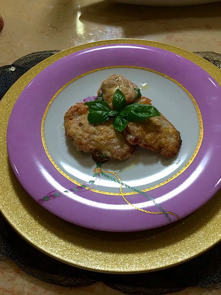 メインは鶏肉と生ハムをカツレツ風にグリルしました|直サーファーさん