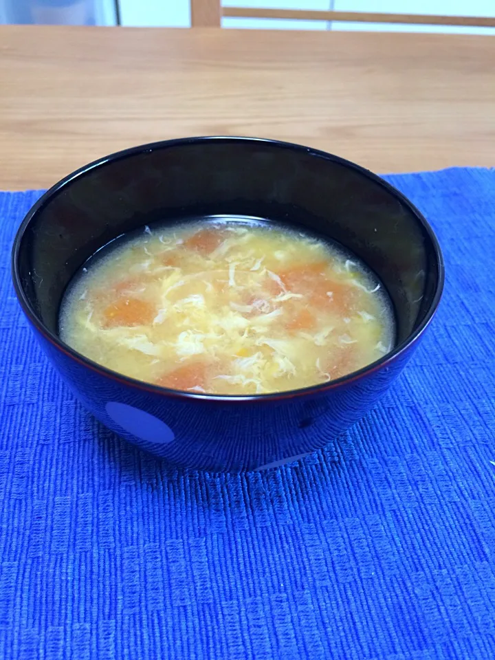 トマトと卵のお味噌汁|うっちーさん