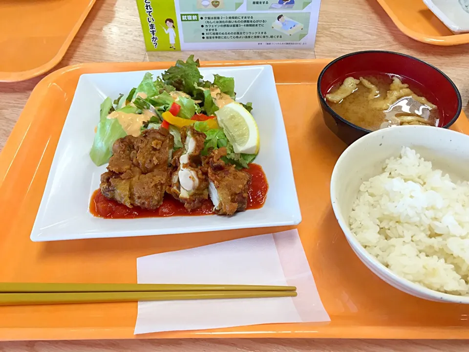 Snapdishの料理写真:鶏肉の唐揚げバジルソース(^O^)／|すかラインさん