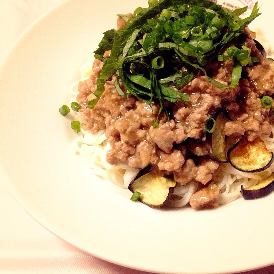 Snapdishの料理写真:茄子の肉味噌あんかけそうめん|めっちいさん