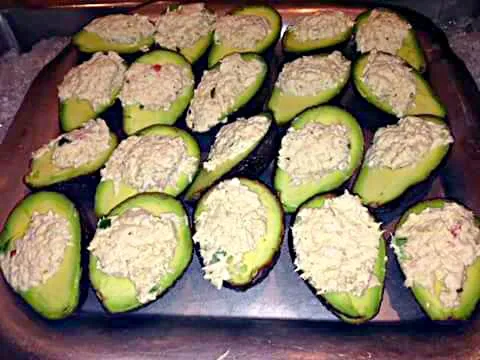 Tuna Stuffed Avacado|Sheila Harrisさん