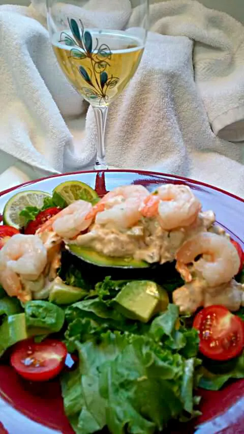 Tuna And Shrimp Stuffed Avacado W/A Glass Of Champagne|Sheila Harrisさん