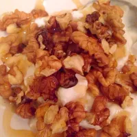 Cottage Cheese with hazelnut and honey|Catarina Marquesさん