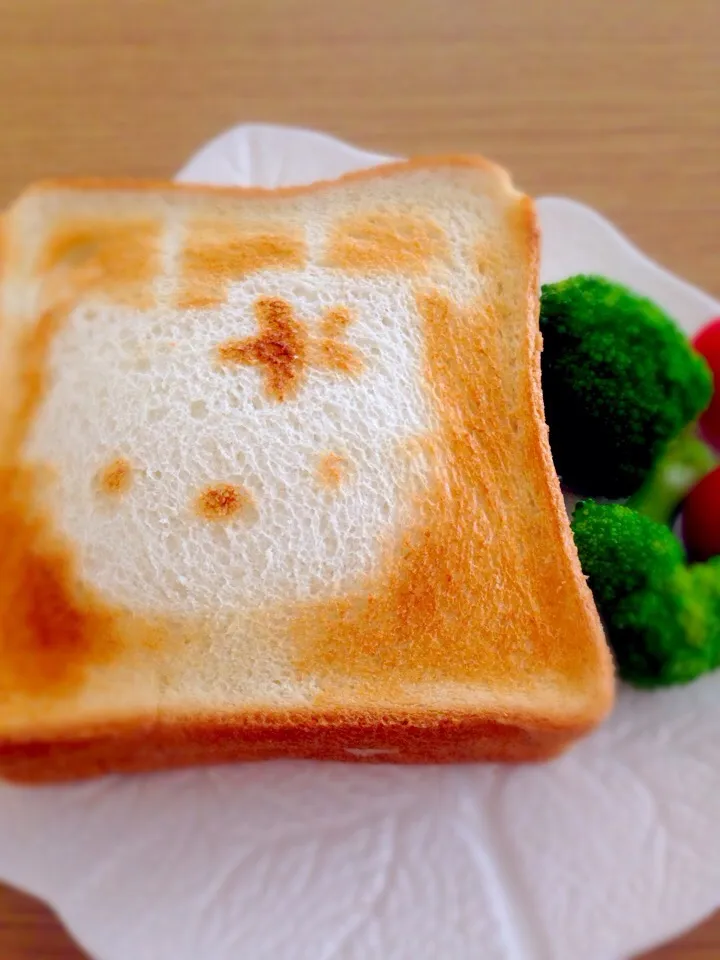 朝ごはん
〜塩レモンレタスと目玉焼きのサンド〜|かにゃさん