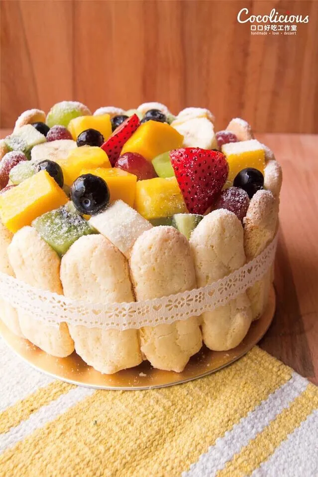 🍌🍊🍇🍉🍒🍏🍓Mix fruit honey cake for Taiwanese father's day❤️|coco～delicious❤️さん