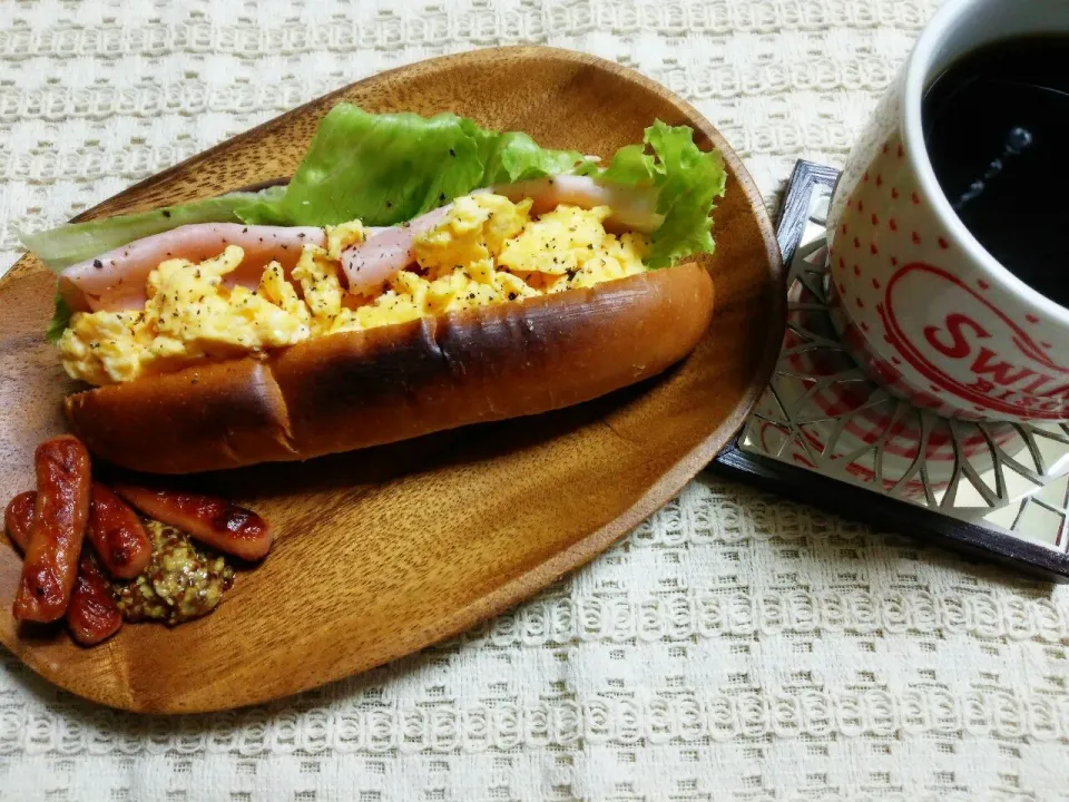 Ginger scramble egg ＃Hot dog～☆
生姜のすりおろし入りスクランブルエッグで
朝ドック➰|☆Yumi☆さん