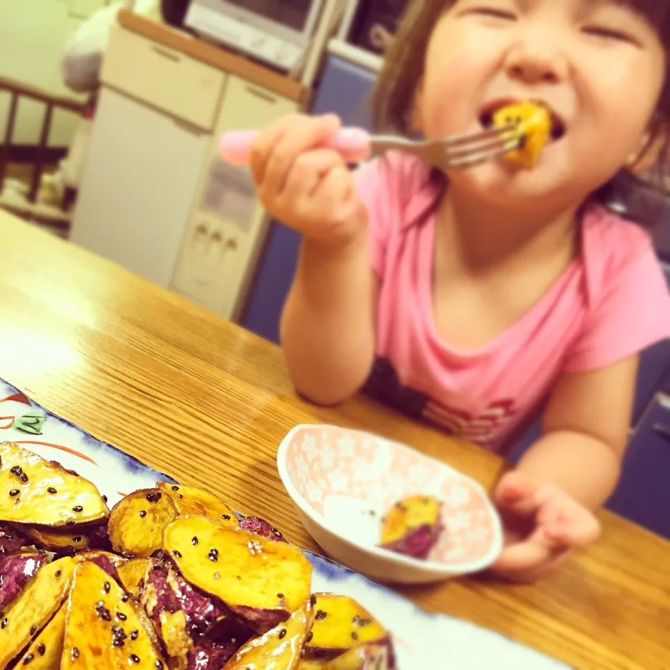 Snapdishの料理写真:朝から大学芋♡|amiさん