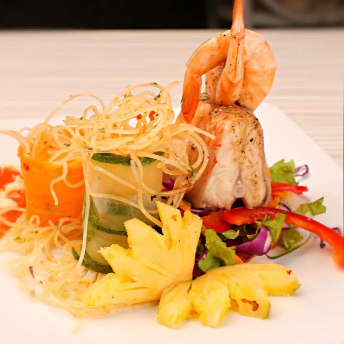 Rice Noodle Salad with Seafood|Mrachefoさん