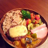 Get ready to go to gym.   Plate looks like this is called "packing" by ME.|yumyumyummyさん