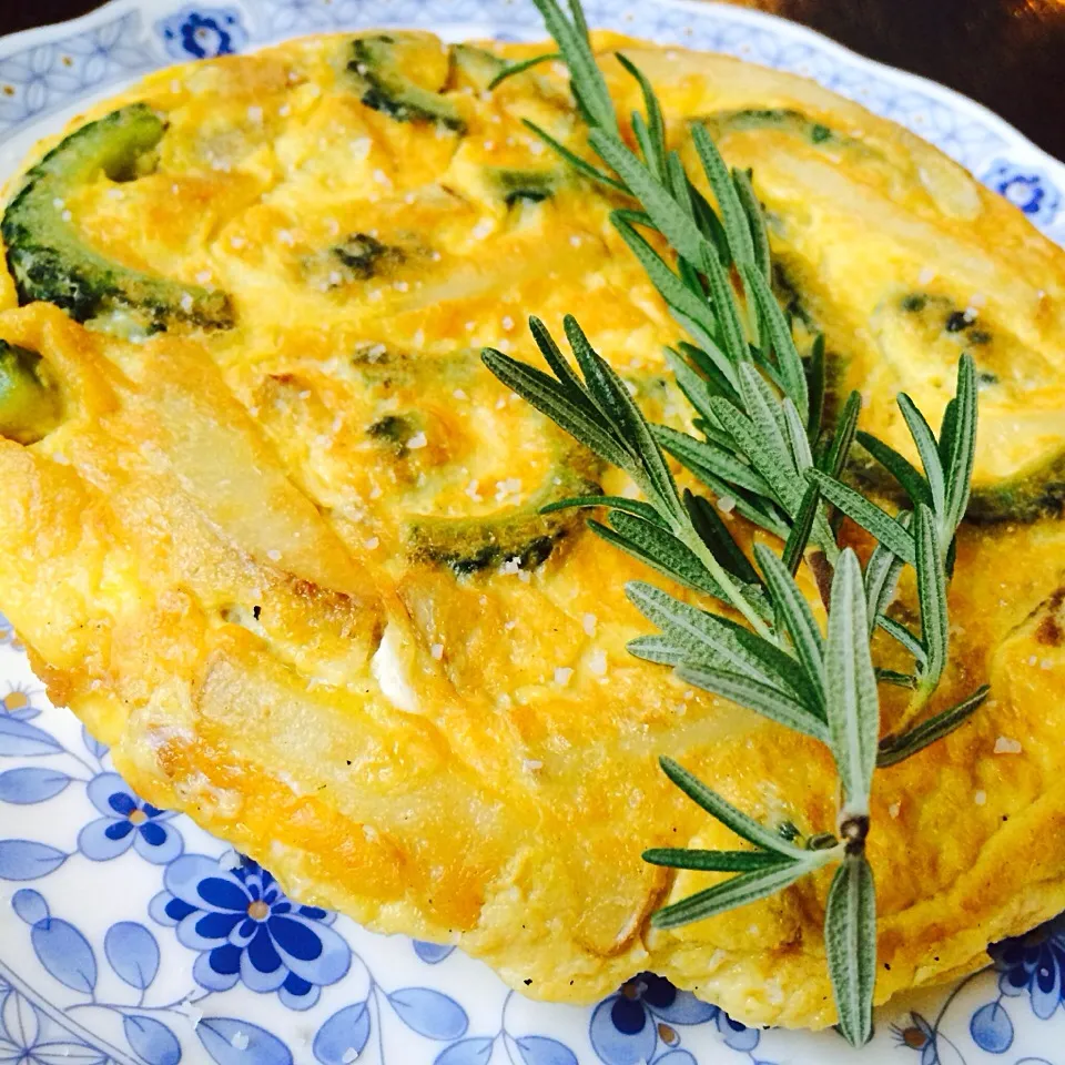 ジャか芋とゴーヤのフリッタータ|osteria MONTE 祖師谷大蔵さん