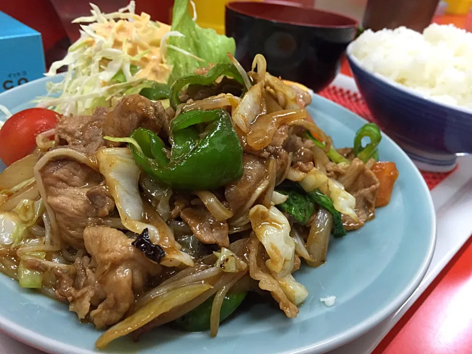 豚肉と野菜のオイスター炒め定食|たぁちさん