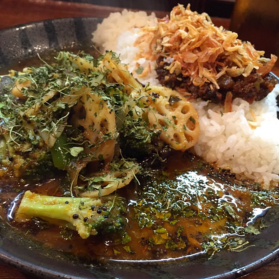 あいがけカレー・野菜@カレーノトリコ(神田)|塩豚骨さん