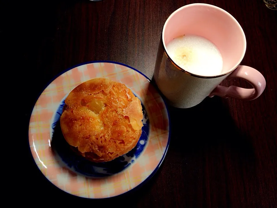 Snapdishの料理写真:クイニーアマン ネスカフェバリスタカプチーノ|Ａｋａｒｉ♡さん