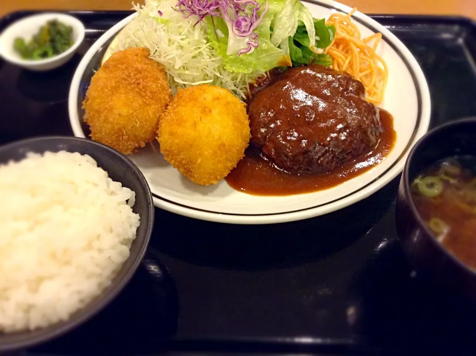 ハンバーグ&カニクリームコロッケ定食★|RIEママさん