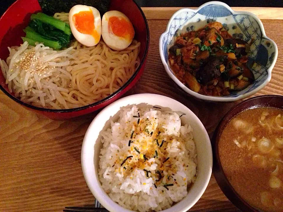 Snapdishの料理写真:豚骨つけ麺、麻婆茄子|ayumiさん