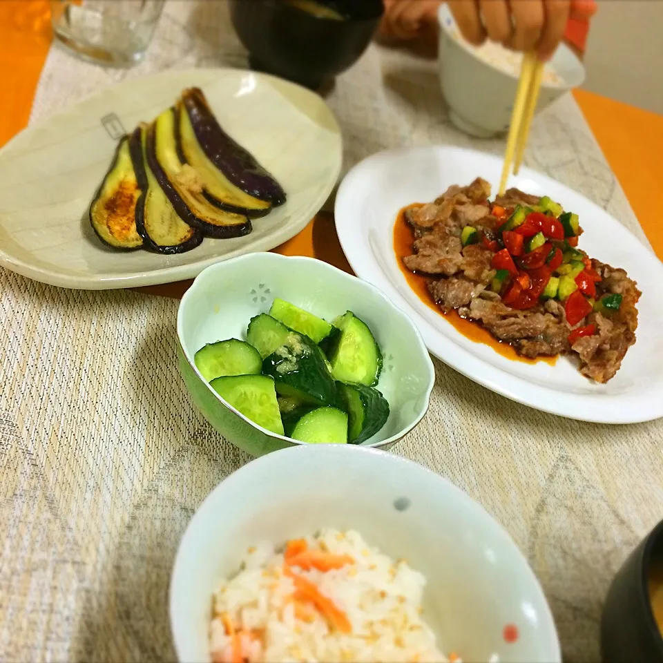 カリカリ豚こまの夏野菜ソース|ちょふさん