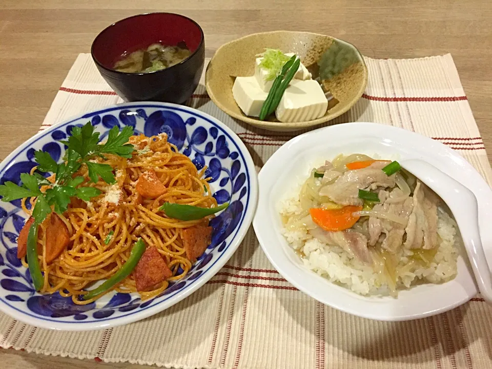 豚バラと白菜の中華炒めあんかけ丼・ナポリタン・温豆腐・舞茸とワカメの味噌汁|まーままさん