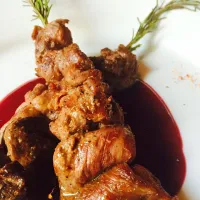 Rosemary Skewered Ribeye Spinals with Port Wine Reduction|clarence alexanderさん