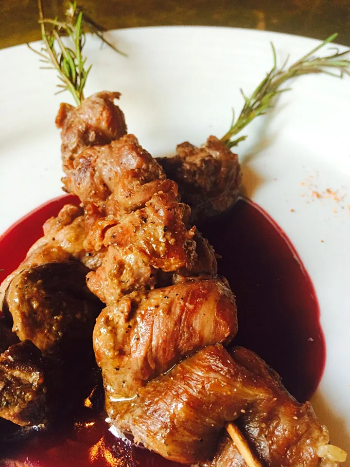 Rosemary Skewered Ribeye Spinals with Port Wine Reduction|clarence alexanderさん