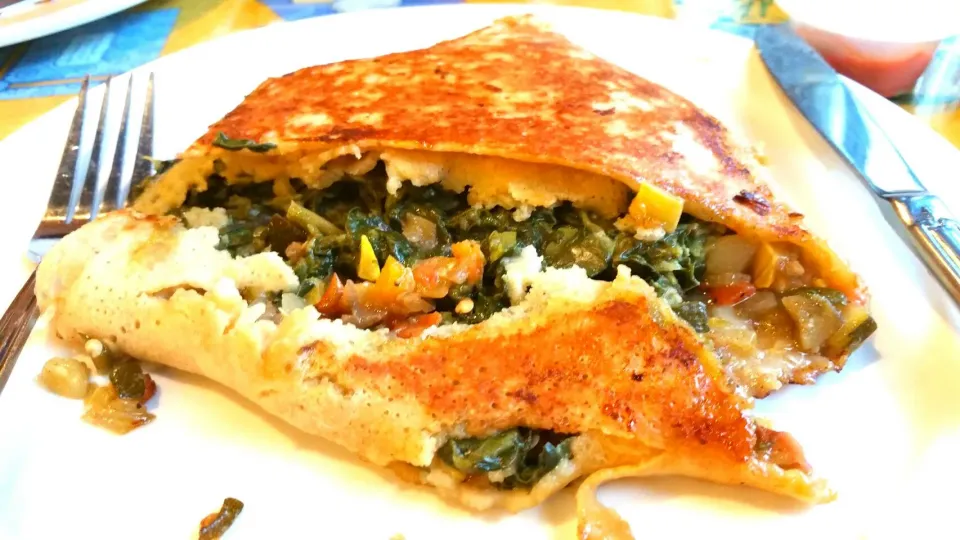 French Crêpes : eggplant, tomato, onion, red pepper,  spinach|Hong Meddersさん