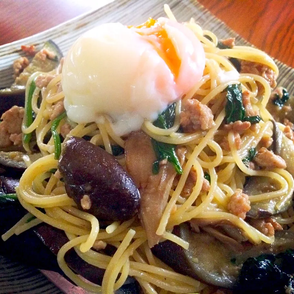 ナスと舞茸とほうれん草のバター醤油パスタ
生姜風味|mi〜さん