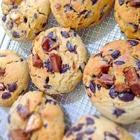 chocolate chip cookies #ghirardelli #snickers|Carly Jhay Gregorioさん