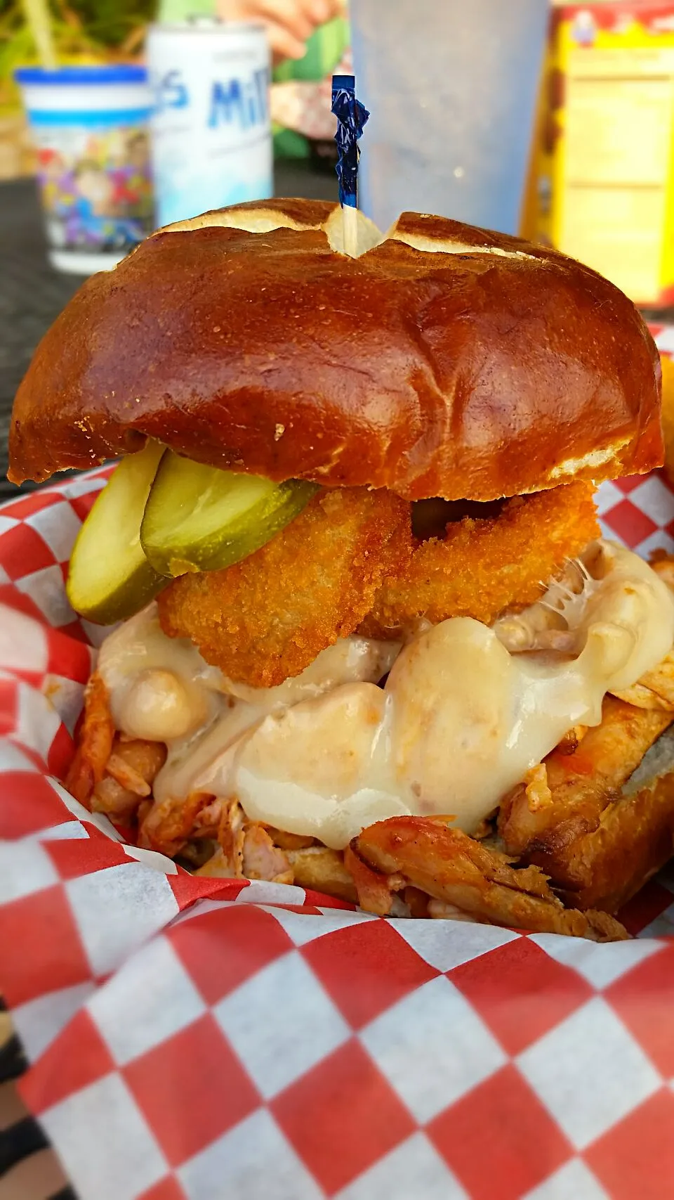 Buffalo smoked chicken sandwich at Gobble stop in Creve Coeur, MO, USA.|Jihollandさん