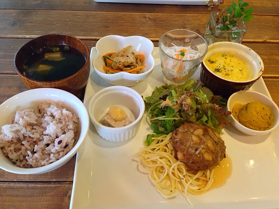 大豆ハンバーグのプレートランチ|ちゃみこさん