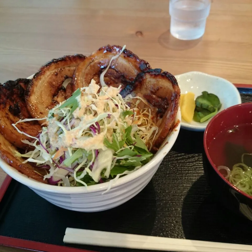 めちゃ美味‼チャーシュー丼♪|メガネたんさん