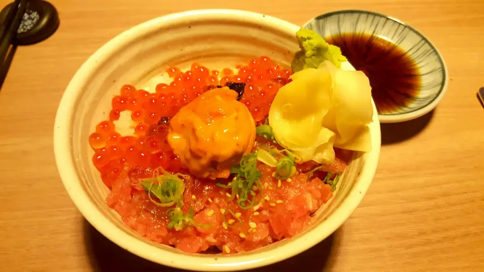 ikura, chutoro and uni don #ginzawa #omakase|Evon Hawさん