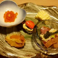 appetizer at #ginzawa.
salmon roe, deep fried spanish mackerel with miso, japanese baby river crab (sawagani), seared tuna with grated yam and soy, hokkaido swe|Evon Hawさん