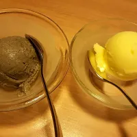 Snapdishの料理写真:black sesame and yuzu ice cream #ginzawa|Evon Hawさん