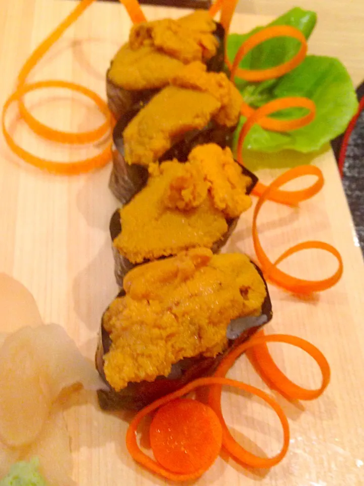 Sea urchin egg sushi|chayapimさん