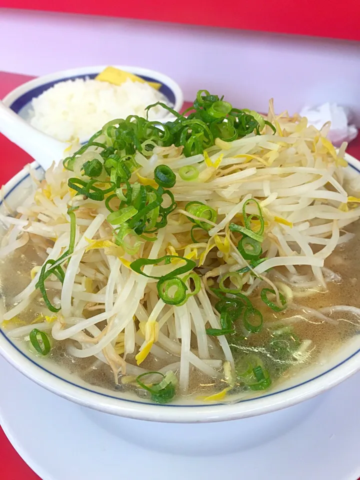 もやしたっぷりのラーメン福|なかしまごはんさん