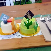 Raspberry cheese cake and Green tea moouse|chayapimさん