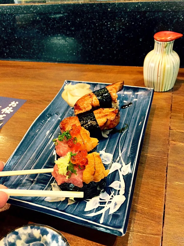 Two kinds of sushi @ Sushi Hiro...|Chalinee Kalyanamitraさん