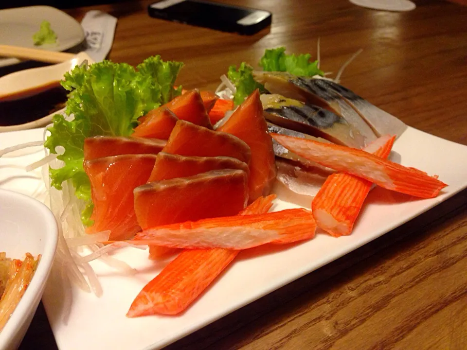 Snapdishの料理写真:Ogawa - Sashimi set|Rami Kimさん