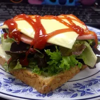 Bologna cheese sandwich|Rami Kimさん