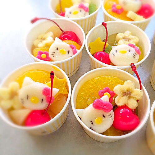 キティちゃんのデコ白玉 フルーツ/みち | Snapdish[スナップディッシュ