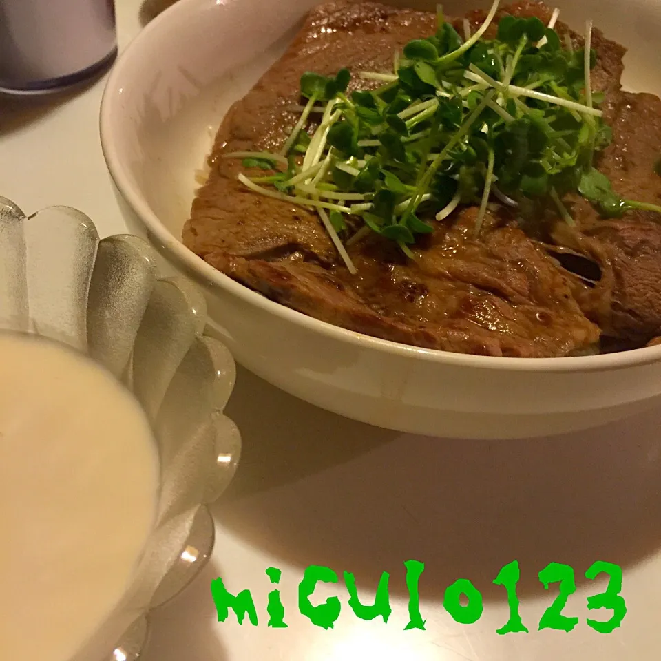 ビーフ丼とビシソワーズ(◍•ڡ•◍)❤|いつみさん