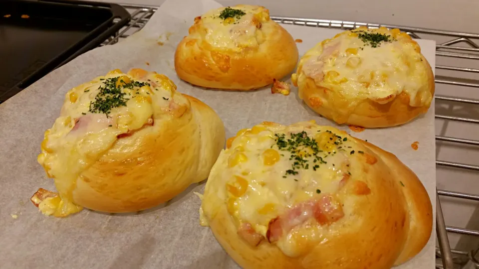 pao de bacon cheese e milho|lucia inoueさん