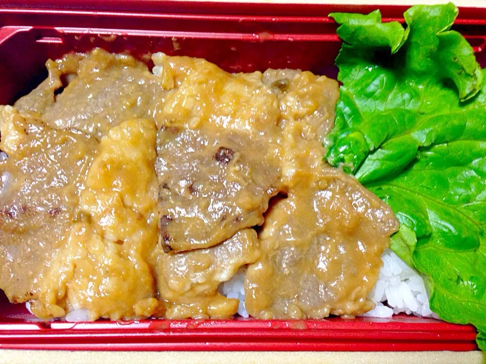 Snapdishの料理写真:牛焼肉弁当 仙台味噌|pipioujiさん