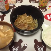 豆腐ハンバーグと味噌汁|もえぴさん