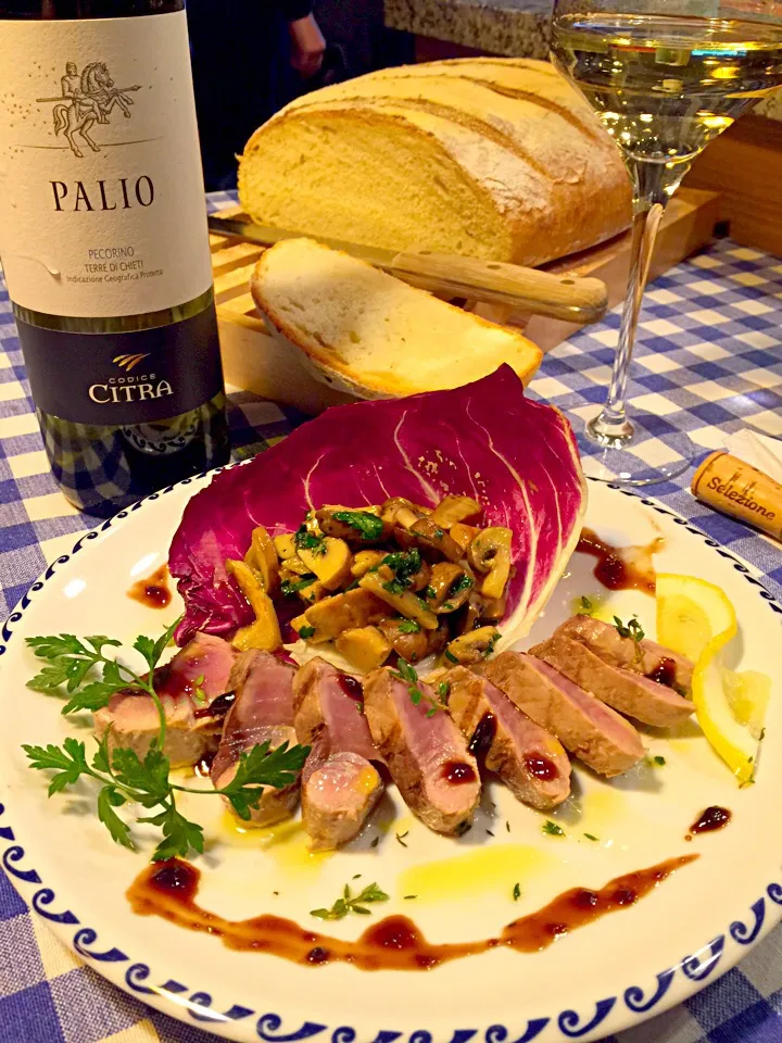 Tagliata di Kazuo(カツオ)con trifolata di funghi "Matsutake"(マツタケ)|Fabio  Palmieriさん