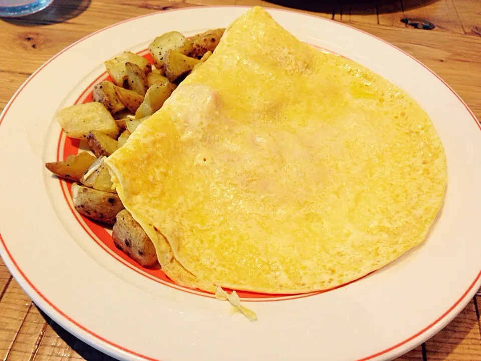 トマトとチーズのオムレツ🍳|ミツさん