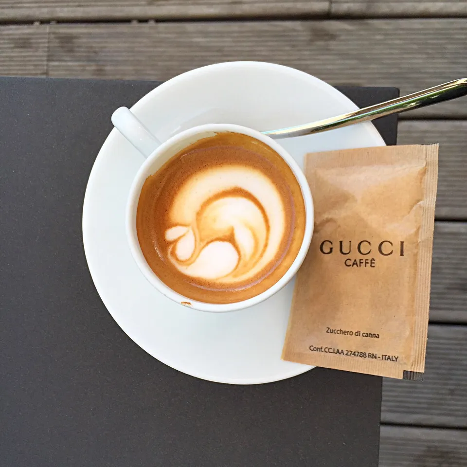 Coffee at Gucci cafe|Vale 💎さん