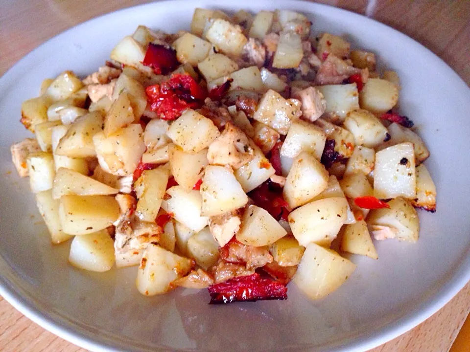 Potato hash with chicken and sun dried tomatoes|Emmaさん